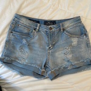 Lucky brand Railey denim distressed shorts, size girls 16 EUC!